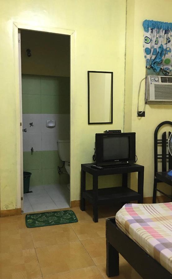 Belen Favila Transient Rooms Near Airport Terminal 3 Манила Экстерьер фото